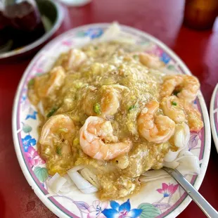 Egg and Shrimp w/ Wide Rice Noodles