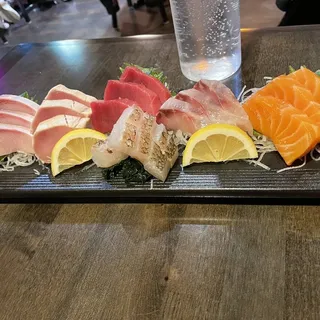 Sashimi Combo (M)