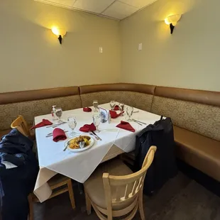 sushi and sashimi, interior