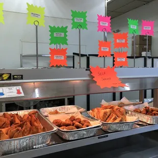 Delicious fried snacks that are warm and inexpensive