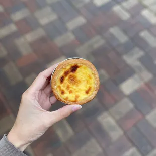 ig: @whatsviveating  |  portuguese egg tart