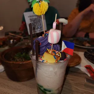 Halo-halo.