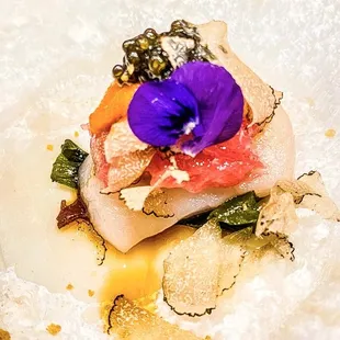 Hokkaido Scallop, Uni, chopped toro, Black Truffle and Caviar