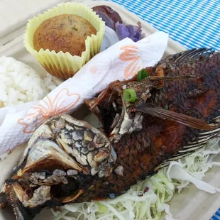 Fried fish plate at Moloka'i tent ($10)...sooo good! ;-) Comes with banana muffin, cucumber kim chee, sweet potato &amp; rice.