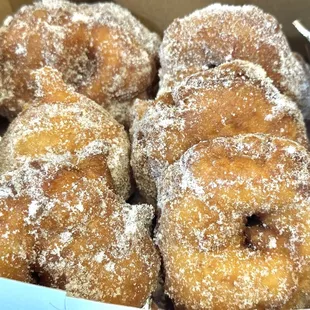 HOʻOLAULEʻA 2025 - malasadas : )