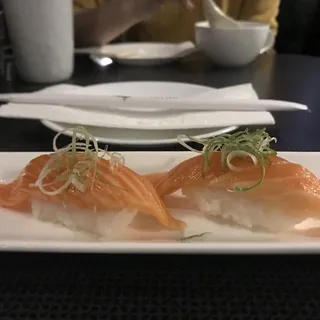 Salmon Toro