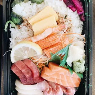 Chirashi Entree ($19)