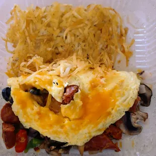 Linguica Omelet with hash browns