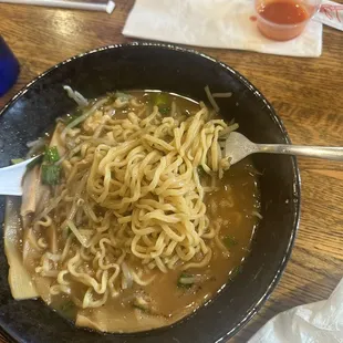 ramen and noodles, food