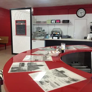 The "Counter"!  Every diner must have!!