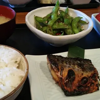 A23. Spicy Garlic Edamame