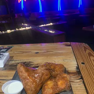 Kamp Wings