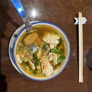 Tom yum with chicken (no coconut milk)