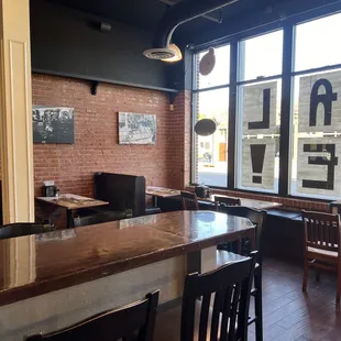 sushi and sashimi, interior