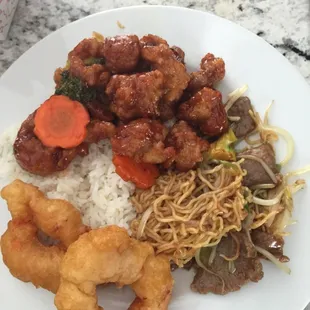 Full plate! Fried shrimp, general chicken and beef Lo mien