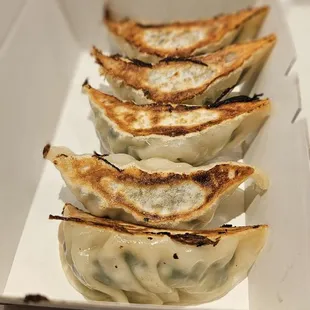 Gyoza (pan fried).