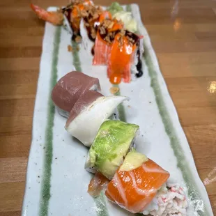 Happy hour Rainbow roll, happy hour Shaggy Roll