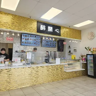 ramen and noodles, interior
