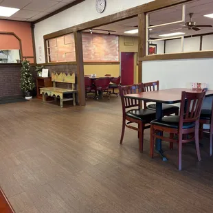 Large, uncrowded seating.