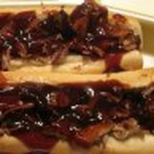 Rib sandwhich with sauce