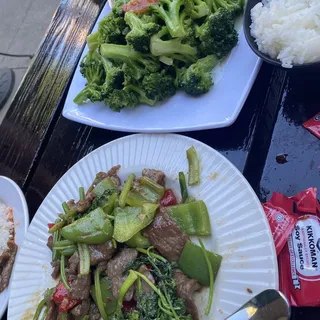 Broccoli with Garlic Sauce
