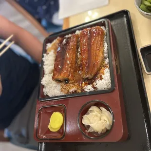 This is the unagi Don plate. They give a very good portion of it and it&apos;s definitely worth the price.