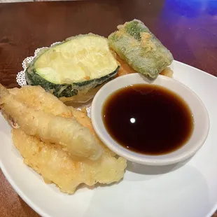 Appetizer Tempura Shrimp and vegetables