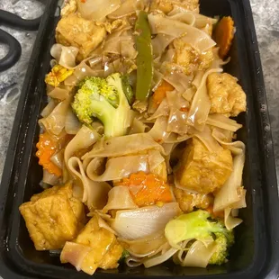 Drunken noodle with tofu