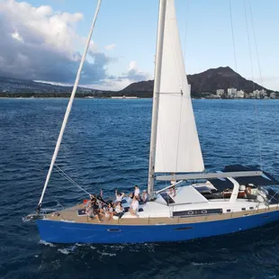 Kanoa Yacht Charters Hawaii
