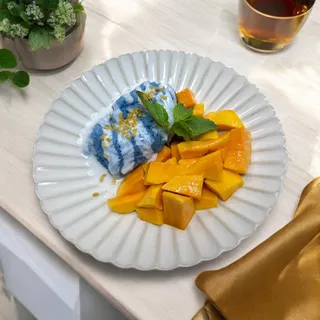 Mango With Sweet Sticky Rice