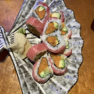 Spicy Kani Avocado Roll