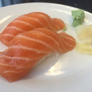 Salmon Nigiri