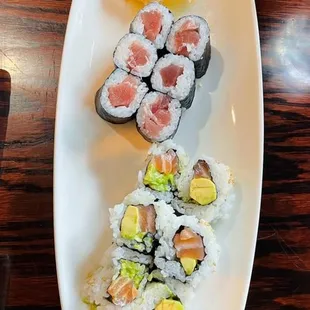 Salmon /avacado roll... Tuna roll