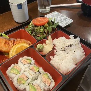 Salmon lunch bento