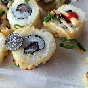 $10 dragon roll skimps on tuna heavy on rice. Disappointing.
