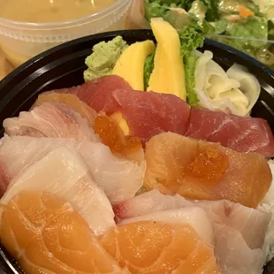 Chirashi Sushi