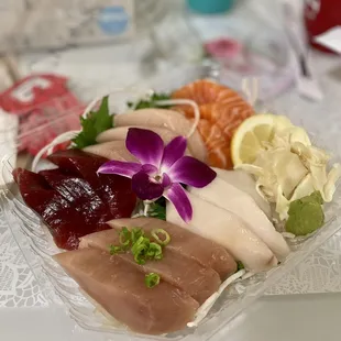 Chirashi Sushi Dinner