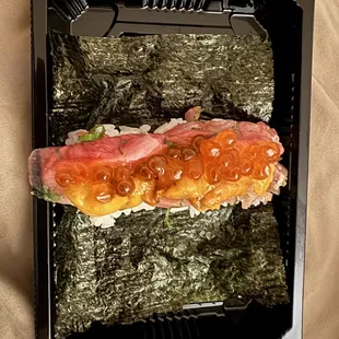 Uni Toro Ikura Handroll