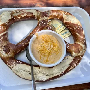 16oz Bavarian Pretzel