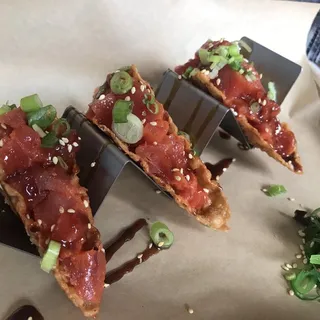 SPICY AHI TUNA TACOS (3)