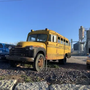 Classic buss it looks like they want to turn into a fun tap! Good photo op