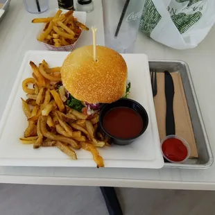 Burger w bbq brisket on top, bun was perfectly done, great service