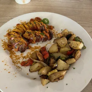 Currywurst with potatoes