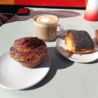 CARDAMOM MORNING BUN