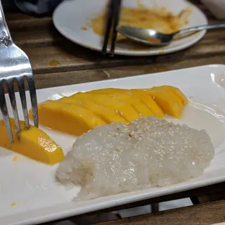 Sweet Sticky Rice w/ Coconut Custrad
