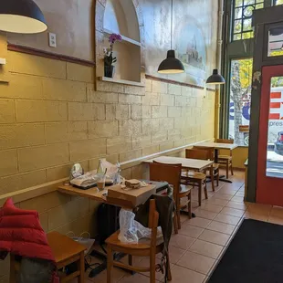 sushi and sashimi, interior