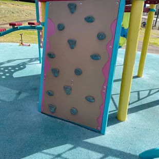 Rock climbing wall
