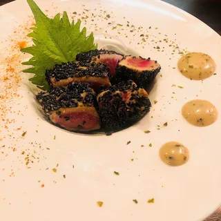 Black Tataki Tuna Sashimi