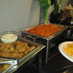 Fried Chicken &amp; Spaghetti in Buffet