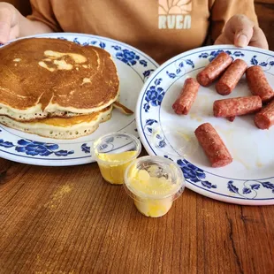Banana pancakes with Vienna sausage